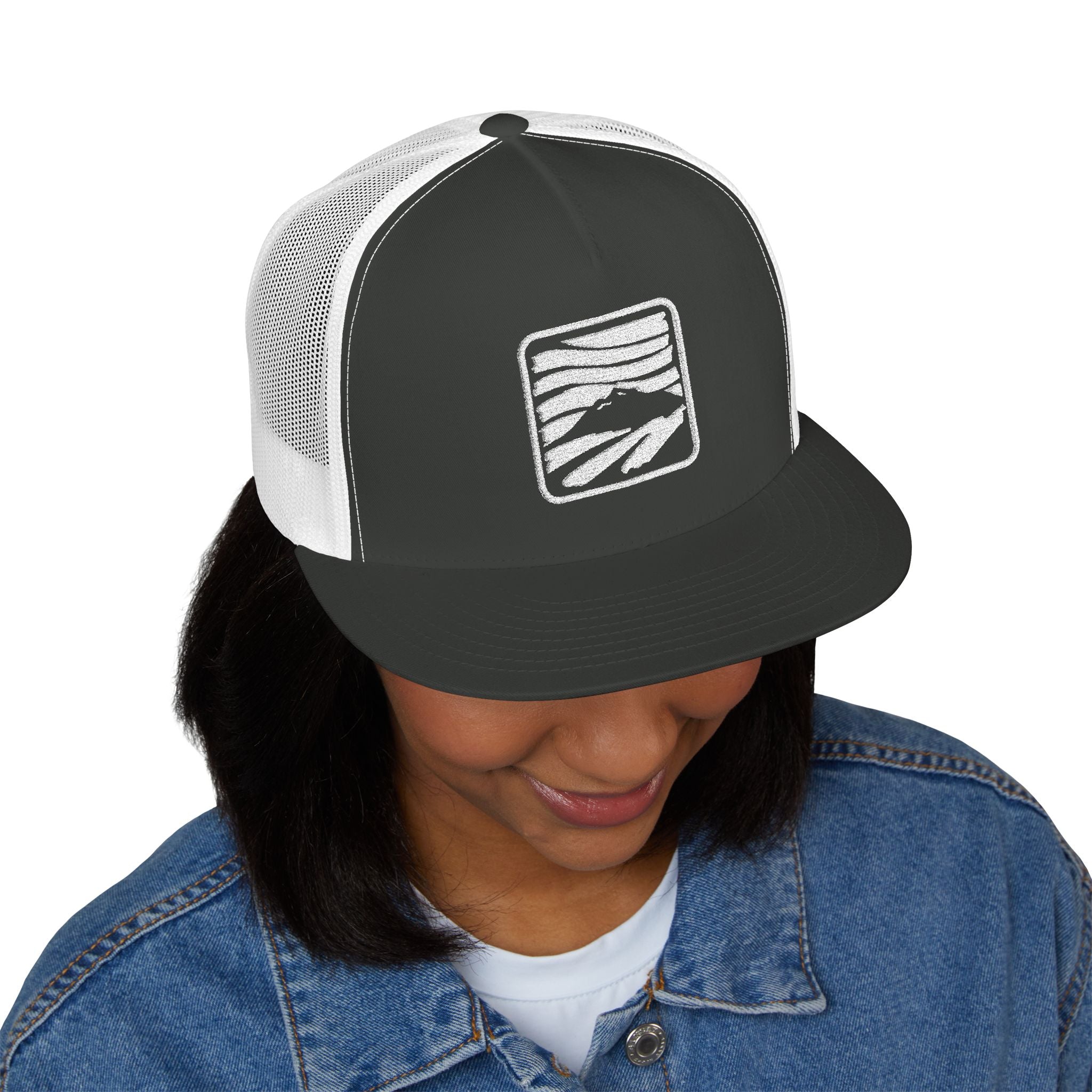 Embroidered 5 Panel Trucker Cap - Stylish Casual Headwear for Outdoor Adventures